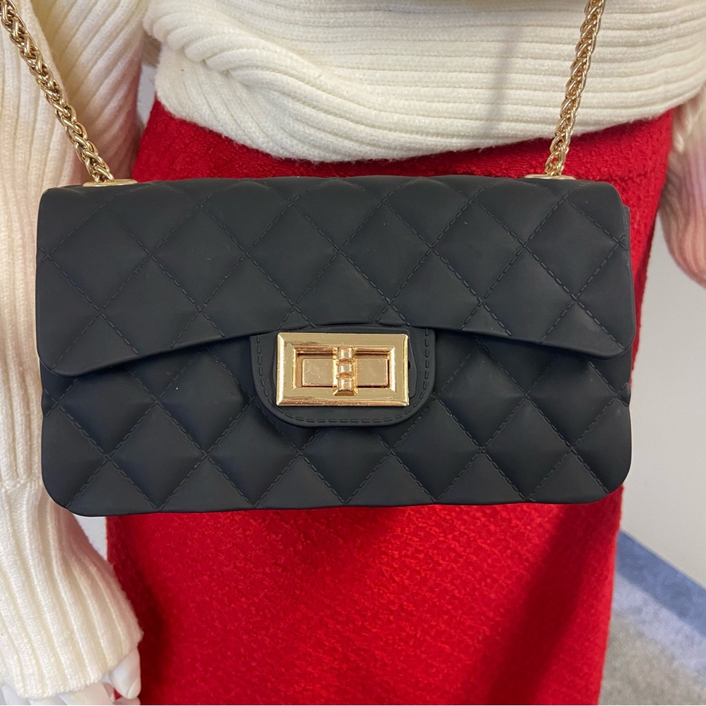 Perfect Image New York Black Quilted Crossbody Bag